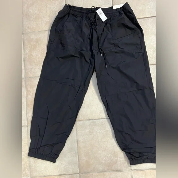 NWT XXL American Eagle Black Windbreaker Hi-Rise Joggers - Picture 3 of 5